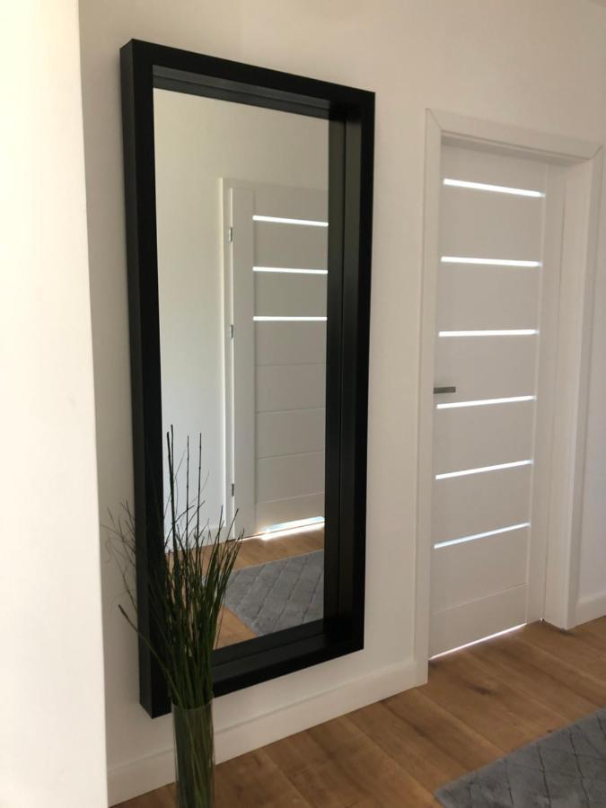 Apartament Aleksandra We Wielu Z Widokiem Na Jezioro 维勒 外观 照片