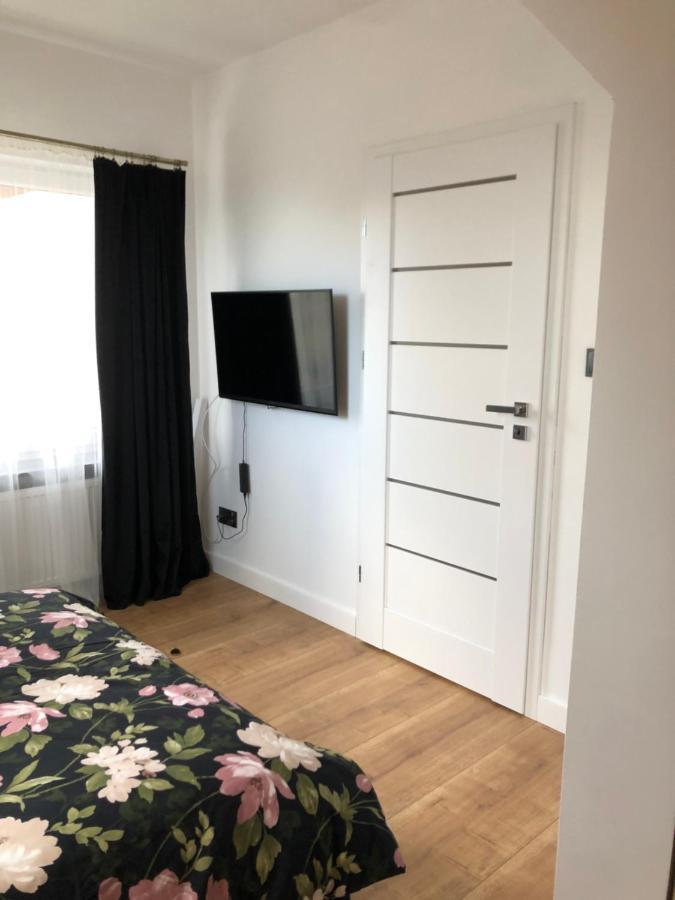 Apartament Aleksandra We Wielu Z Widokiem Na Jezioro 维勒 外观 照片